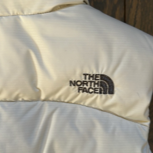 The North Face Nuptse 2 Down Vest - Picture 3 of 9